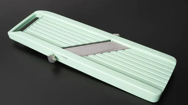 Benriner Mandolin Slicer (Green) - Tetogi