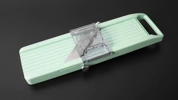 Benriner Mandolin Slicer (Green) - Tetogi