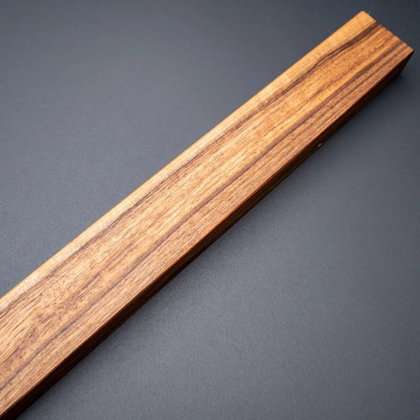 Riisgaard Knife magnet 80cm Danish Walnut (Free Places) Product vendor