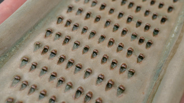 Hitohira Echizen-Yaki Daikon Grater with Saucer Product vendor