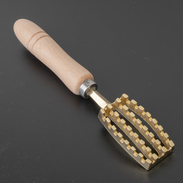 Hitohira Brass Fish Scaler Large