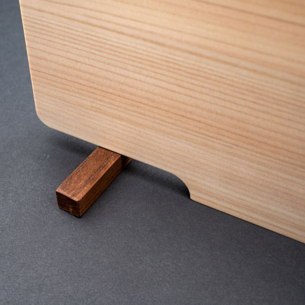 Hitohira Hinoki Thin Cutting Board with Stand (Small) - Tetogi