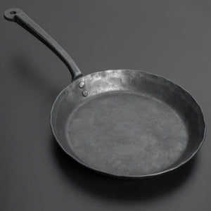 Kanatoko Hand Forged Iron Frying Pan (Medium) - Tetogi