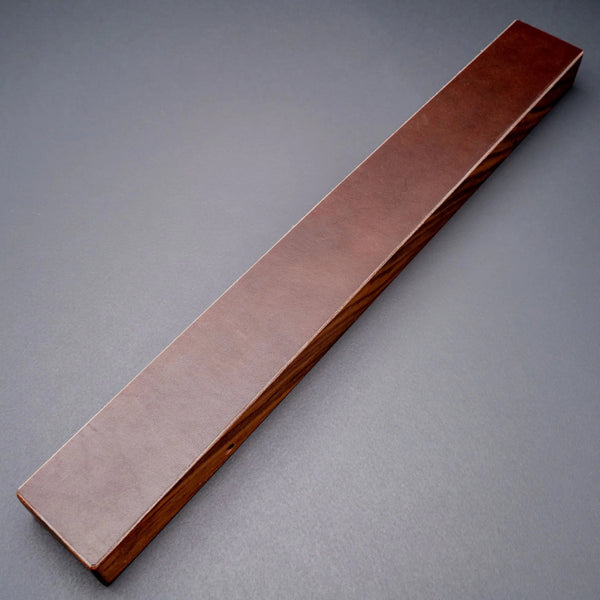 Riisgaard Knife magnet 50cm US Walnut / Leather (7 Fixed Places) Product vendor