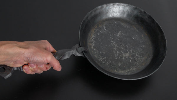 Kanatoko Hand Forged Iron Frying Pan (Removable Handle/ Nejiri) - Tetogi