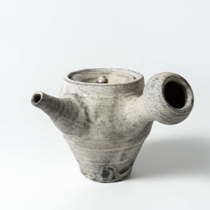 Komon Okuda Teapot Tall Kohiki Haiyu (white slip glaze & ash glaze) - Tetogi