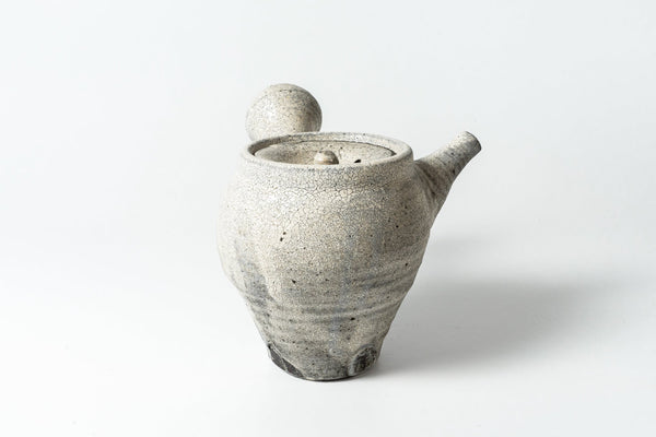 Komon Okuda Teapot Tall Kohiki Haiyu (white slip glaze & ash glaze) - Tetogi